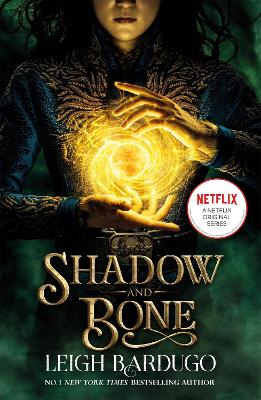 SHADOW AND BONE 1: TV TIE-IN PB